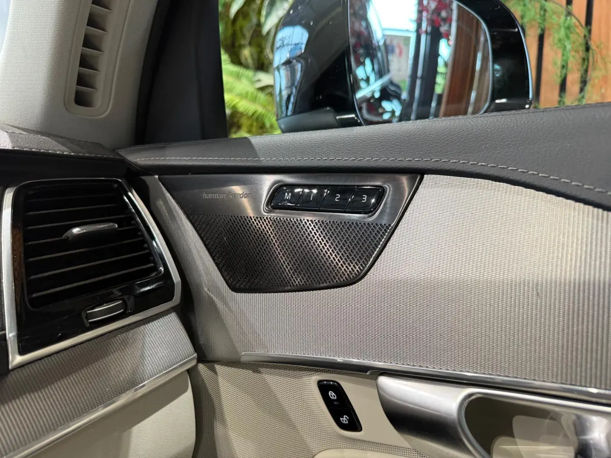 2.0 T8 Twin Engine AWD Inscription Panoschuifdak trekhaak