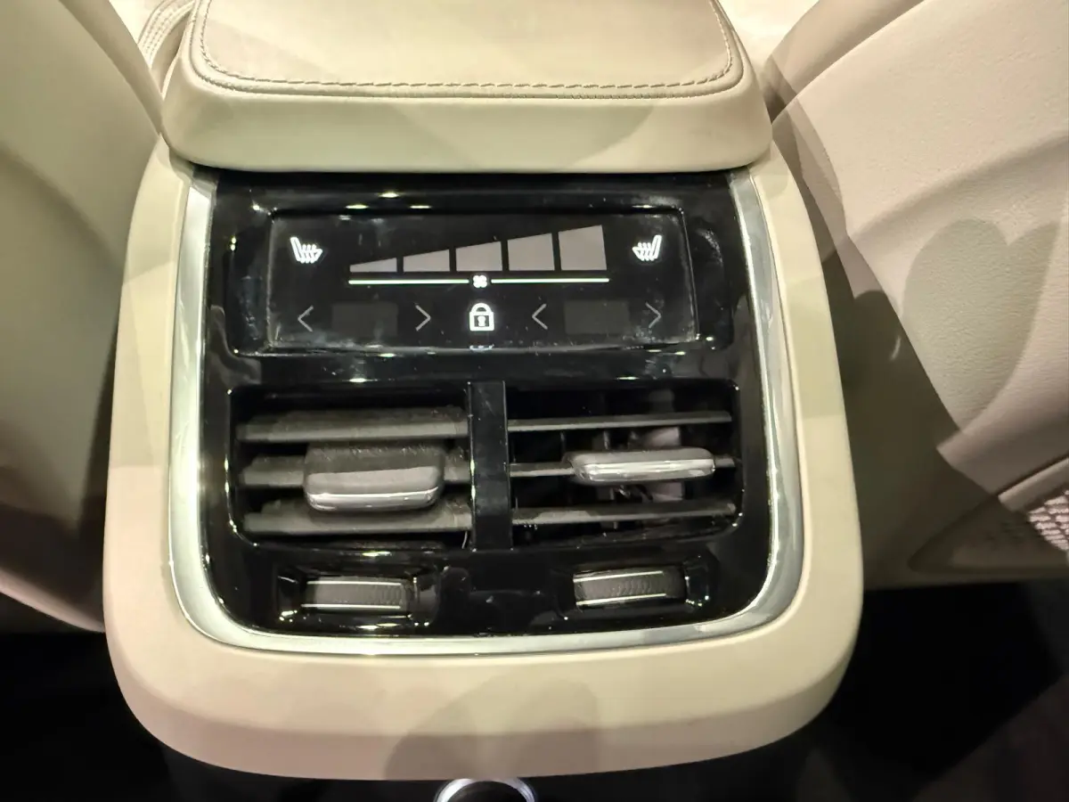 2.0 T8 Twin Engine AWD Inscription Panoschuifdak trekhaak