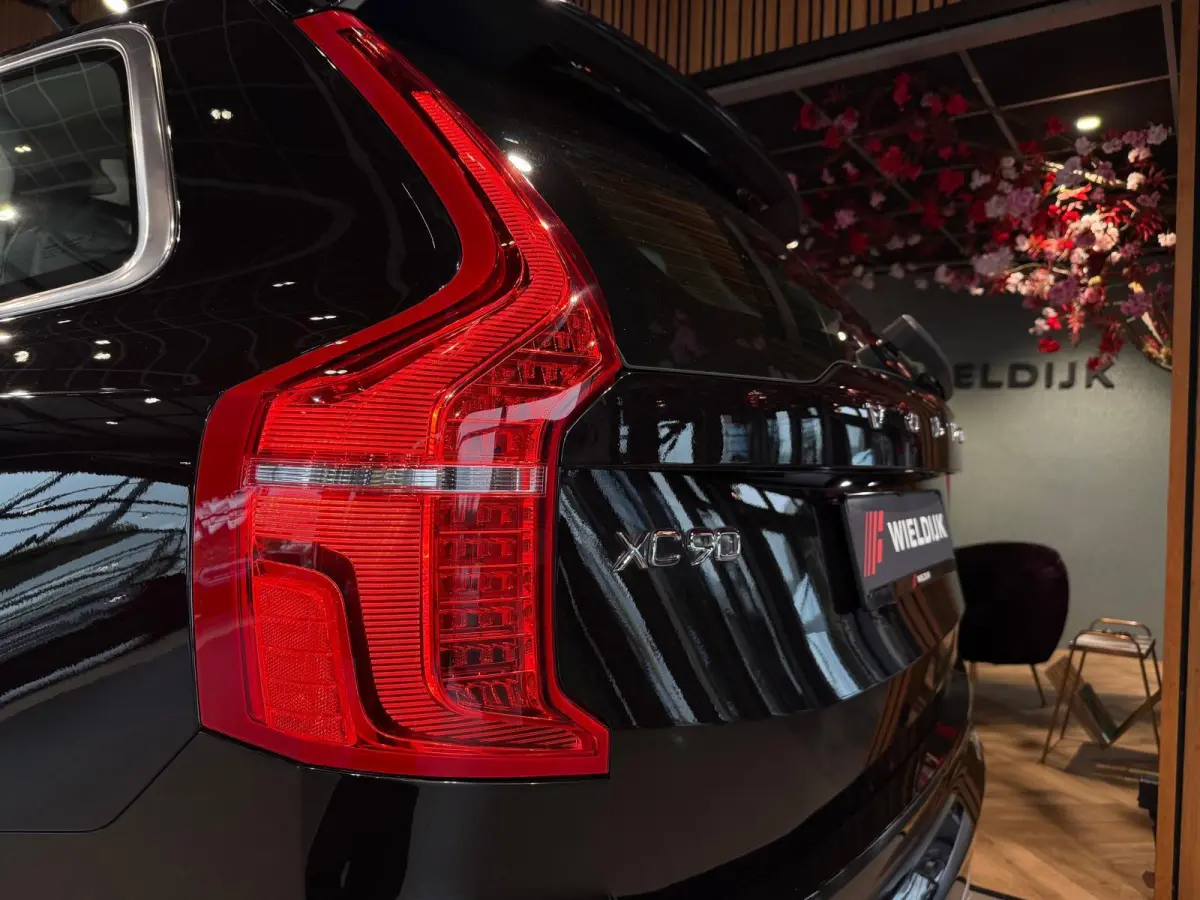 2.0 T8 Twin Engine AWD Inscription Panoschuifdak trekhaak