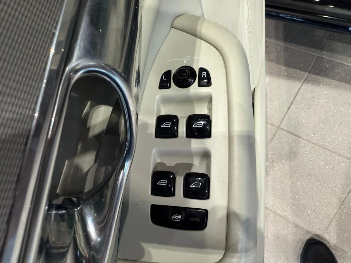 2.0 T8 Twin Engine AWD Inscription Panoschuifdak trekhaak