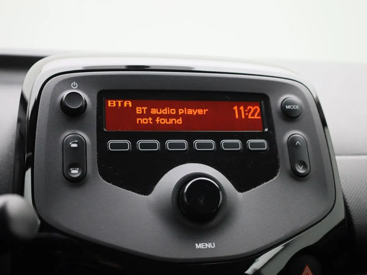 1.0 VTi Feel | AIRCO | BLUETOOTH | SPEED LIMITER | MULTIFUNCTIONEEL STUURWIEL |