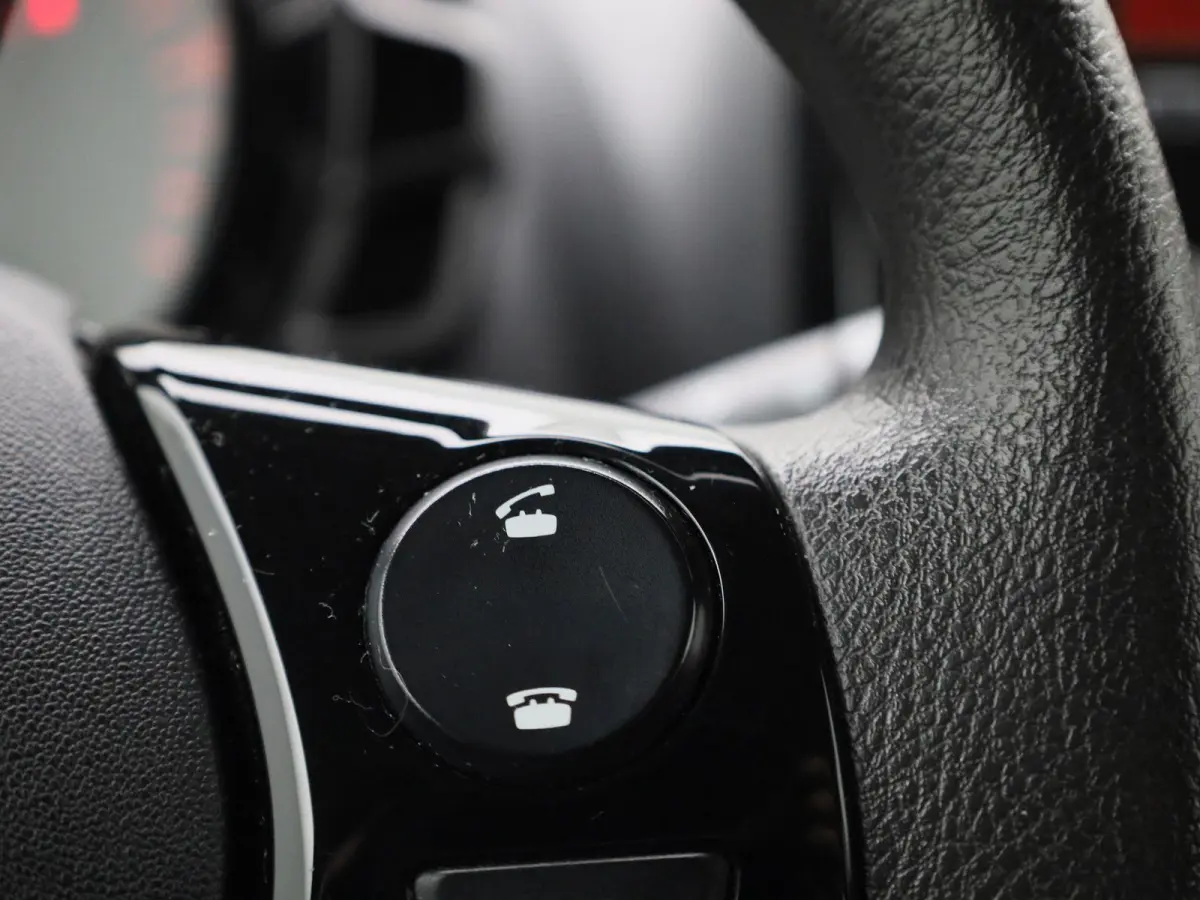 1.0 VTi Feel | AIRCO | BLUETOOTH | SPEED LIMITER | MULTIFUNCTIONEEL STUURWIEL |