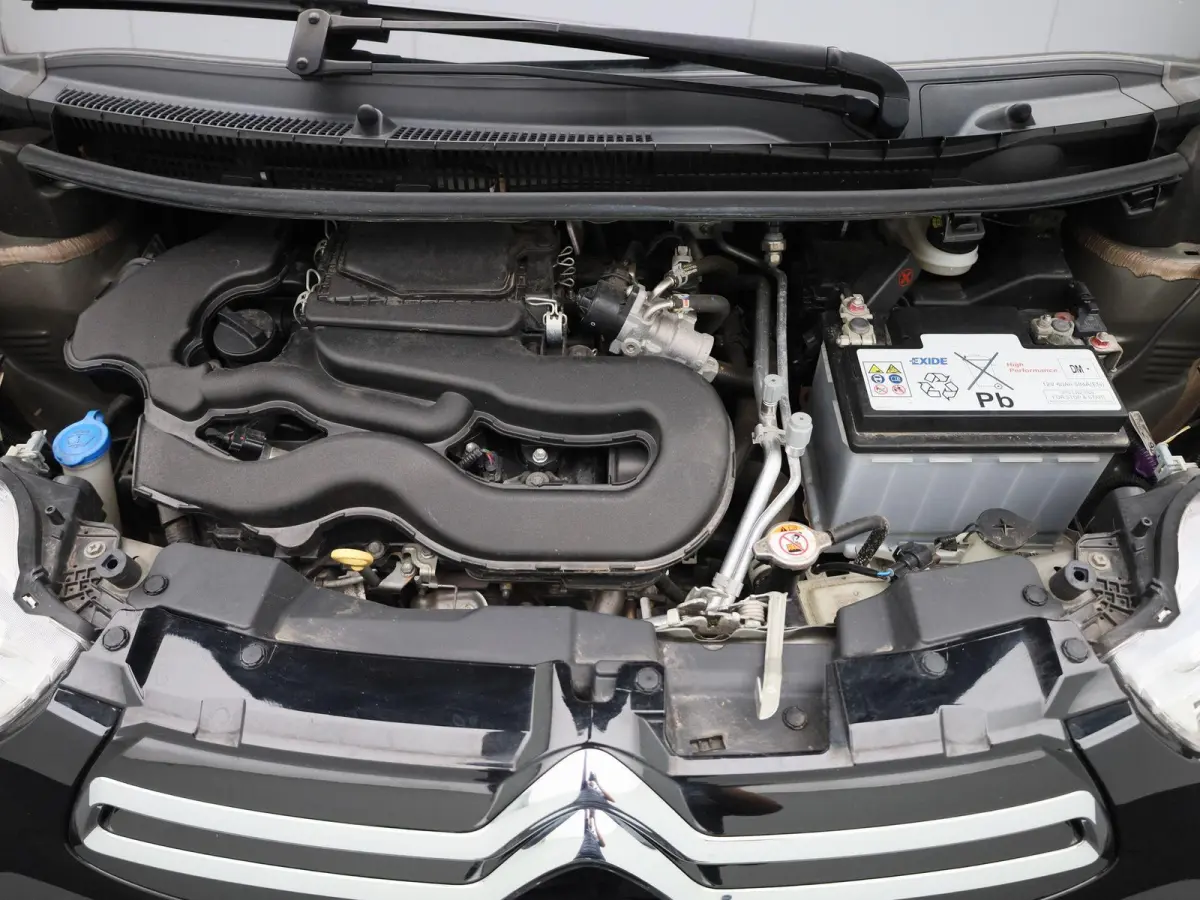 1.0 VTi Feel | AIRCO | BLUETOOTH | SPEED LIMITER | MULTIFUNCTIONEEL STUURWIEL |