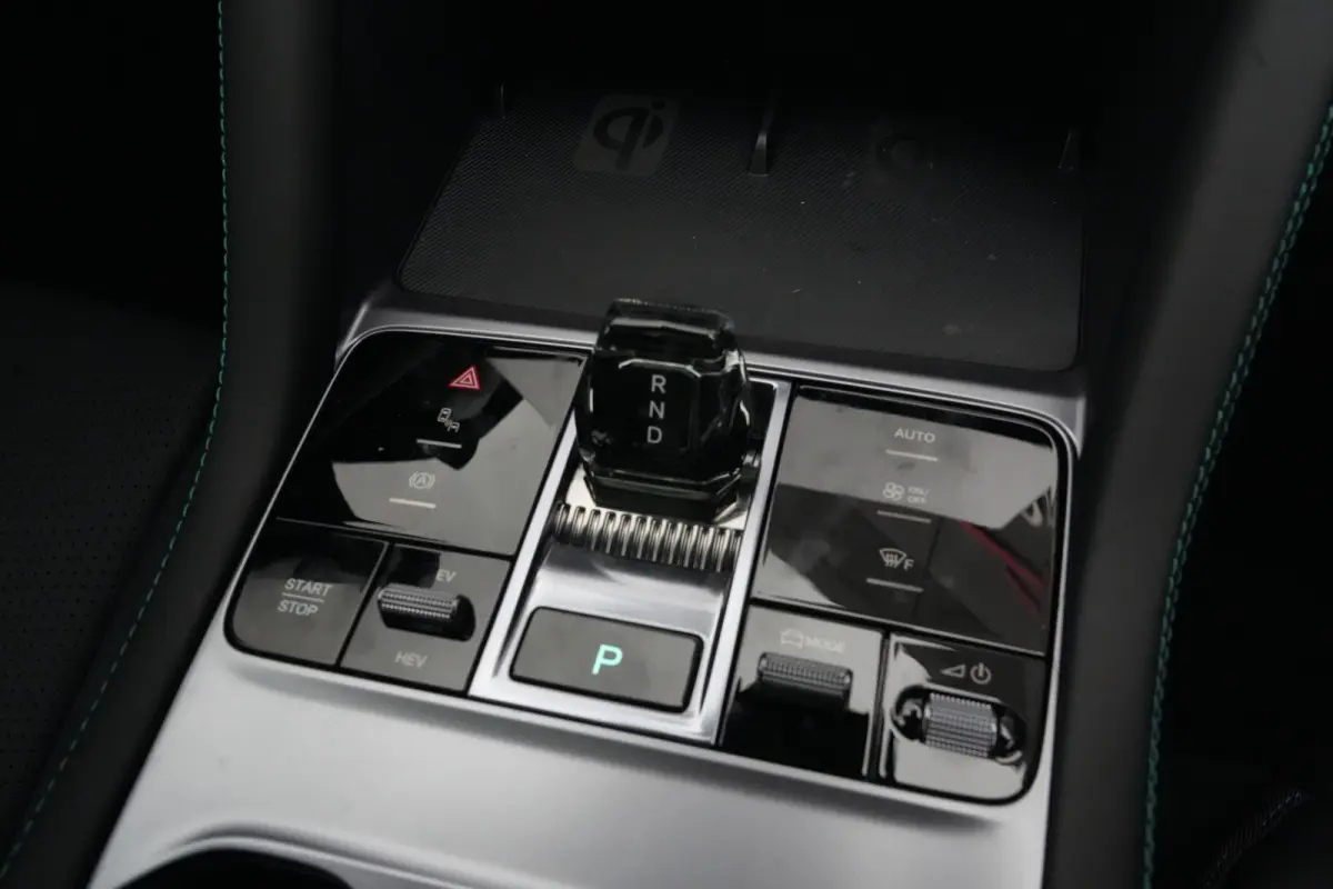 1.5 DM-i FWD Comfort | PHEV | 120KM | PANO | HUD | 360° Camera | BYD SEAL U 1.5 DM-i PHEV Comfort met 218 PK, Plug-in hybride 120km actieradius, Panoramadak, Head-Up Display, 360° camera, 