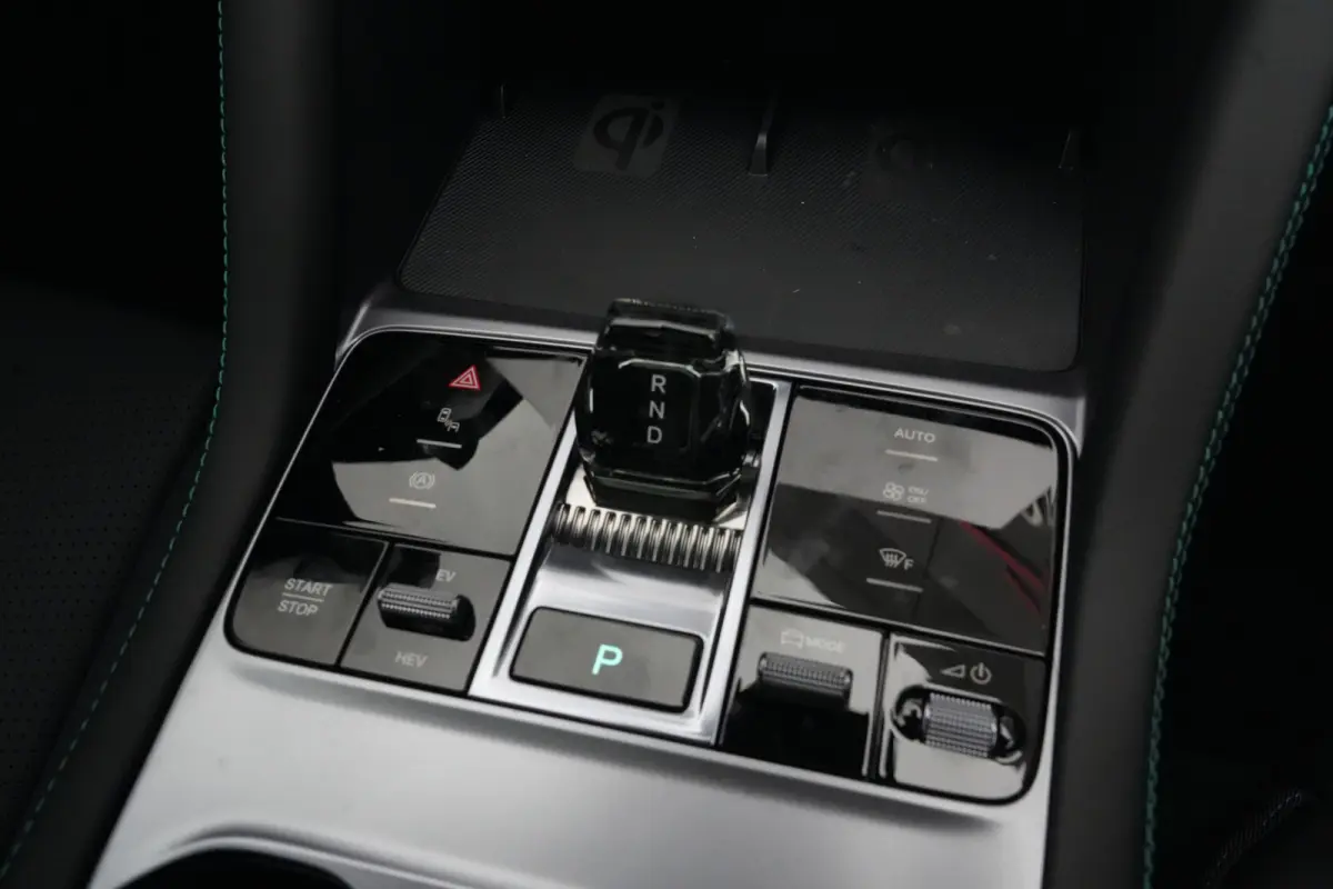 1.5 DM-i FWD Comfort | PHEV | 120KM | PANO | 360° Camera | HUD | BYD SEAL U 1.5 DM-i PHEV Comfort met 218 PK, Plug-in hybride 120km actieradius, Panoramadak, Head-Up Display, 360° camera, 