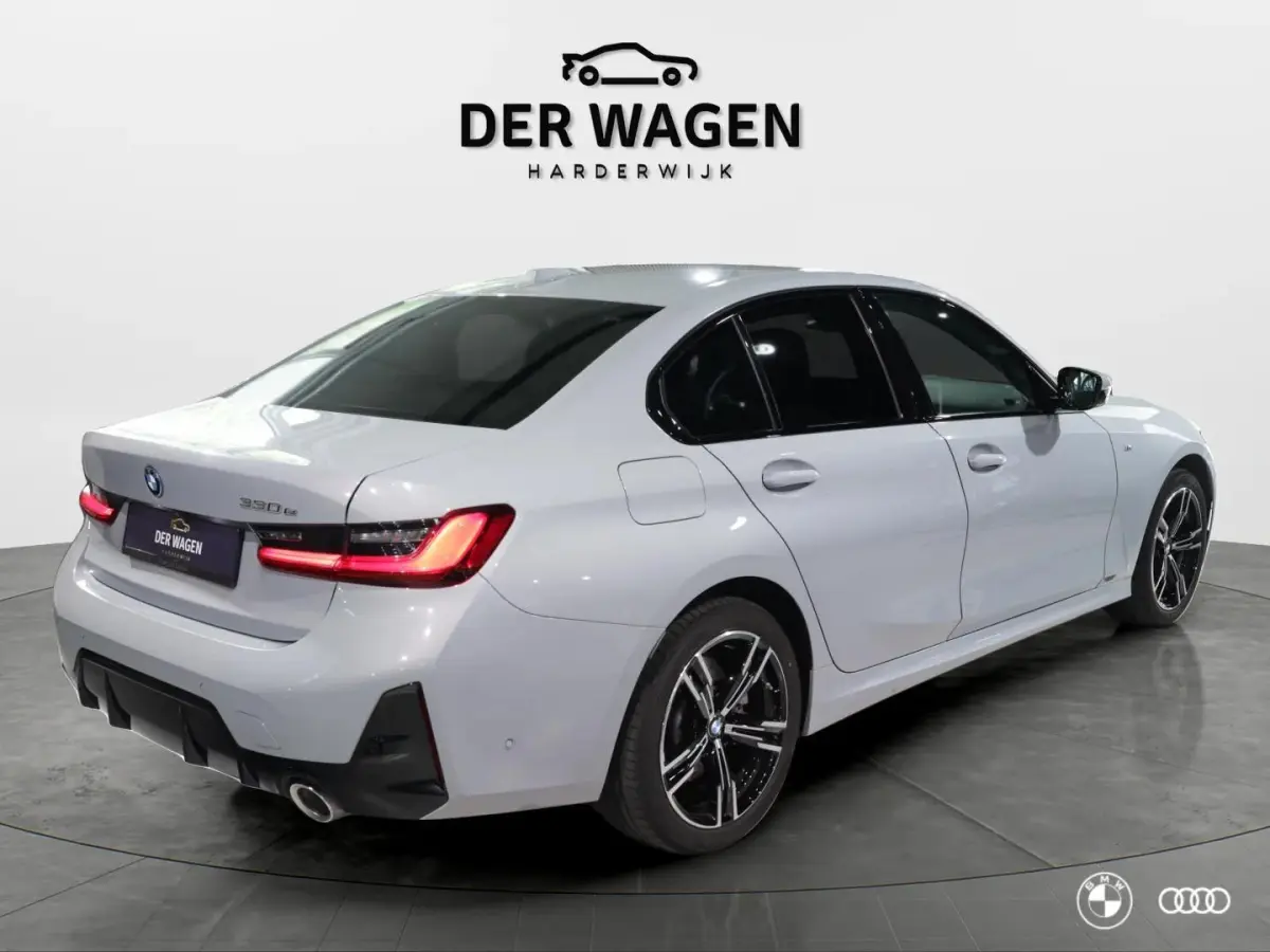 330E M Sport Edition 22KW / 360 CAMERA / ACC / HEAD UP / EL STOELEN / KEYLESS ENTRY-START