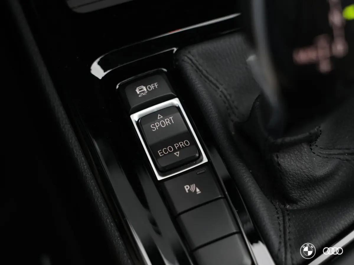 sDrive18i M Sport / HEAD-UP / PANORAMADAK / HIFI / TREKHAAK AFN / 19"