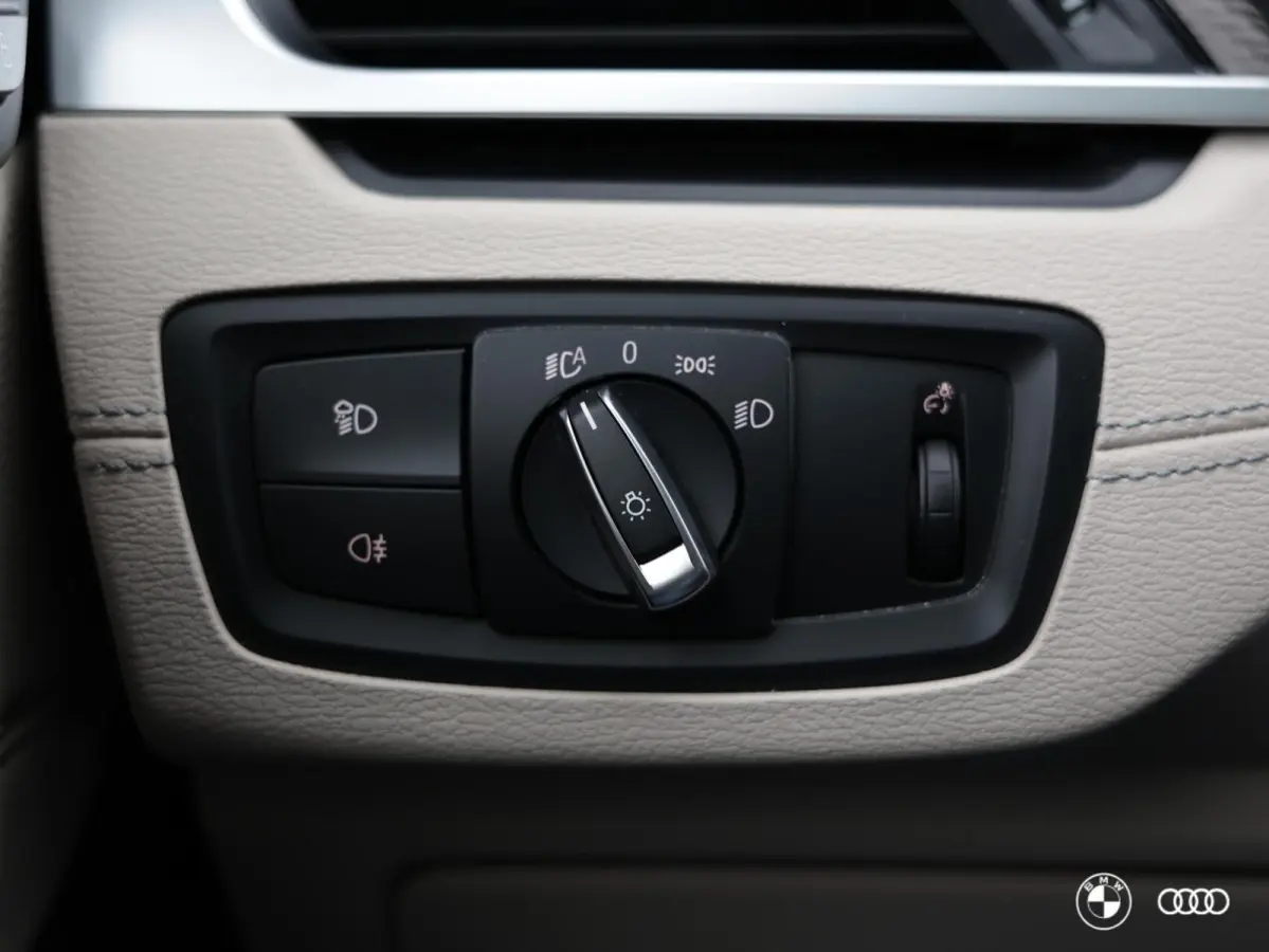 sDrive18i M Sport / HEAD-UP / PANORAMADAK / HIFI / TREKHAAK AFN / 19"