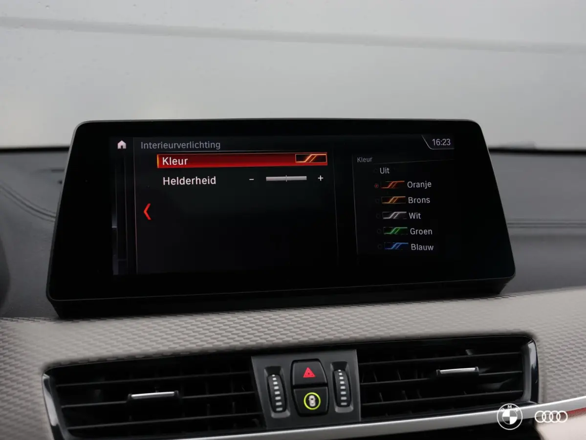sDrive18i M Sport / HEAD-UP / PANORAMADAK / HIFI / TREKHAAK AFN / 19"