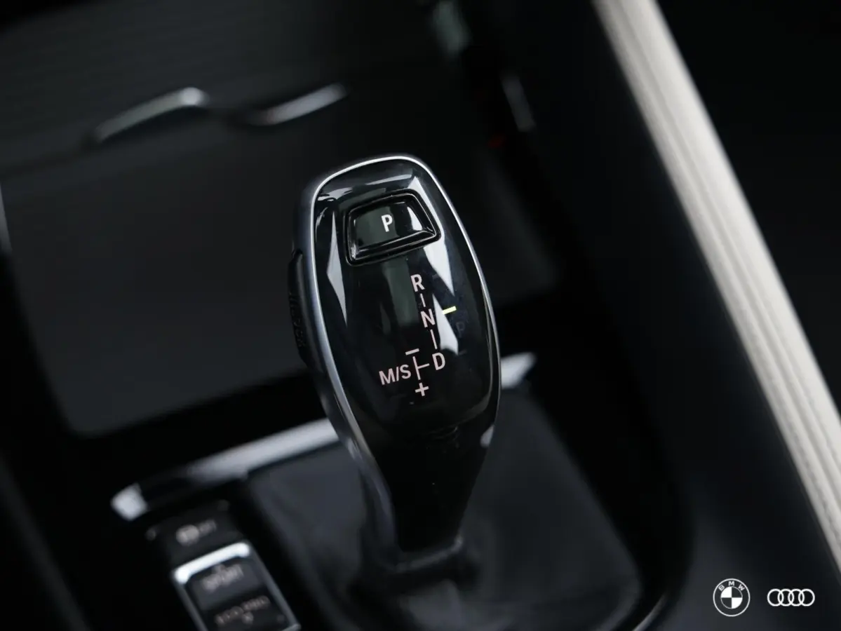 sDrive18i M Sport / HEAD-UP / PANORAMADAK / HIFI / TREKHAAK AFN / 19"