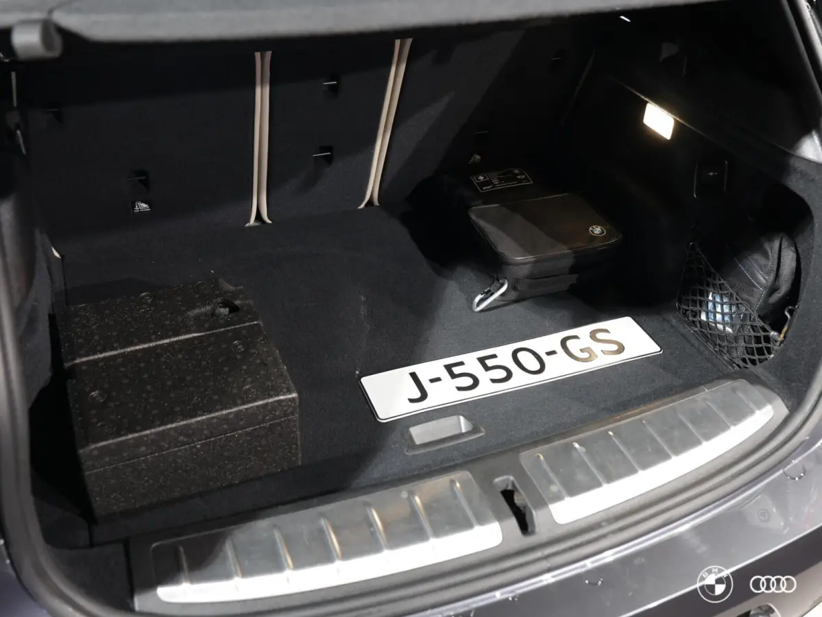 sDrive18i M Sport / HEAD-UP / PANORAMADAK / HIFI / TREKHAAK AFN / 19"