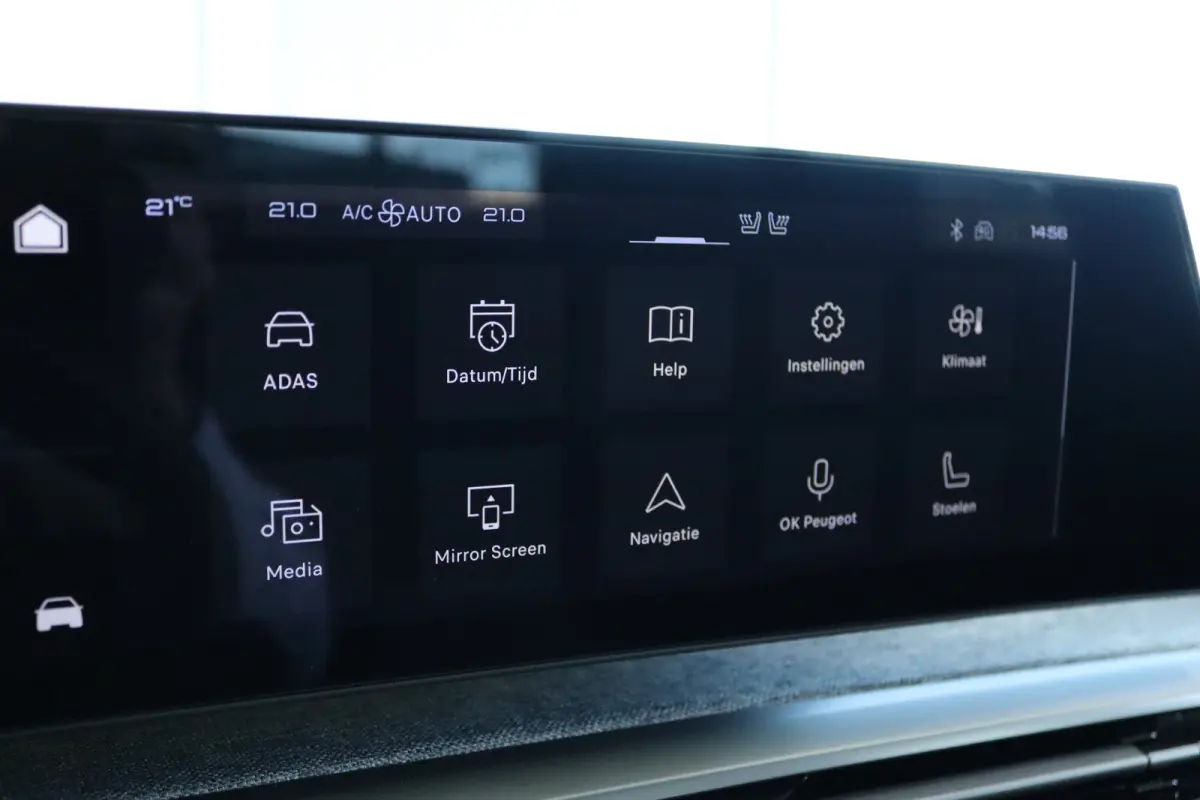 1.2 Hybrid 145 Allure DEMO DEAL | 8 Jaar Garantie | Cruise Crontrol | Stoelverwarming | Navi | Carplay | Camera | AGR | Climate | Keyless | LED