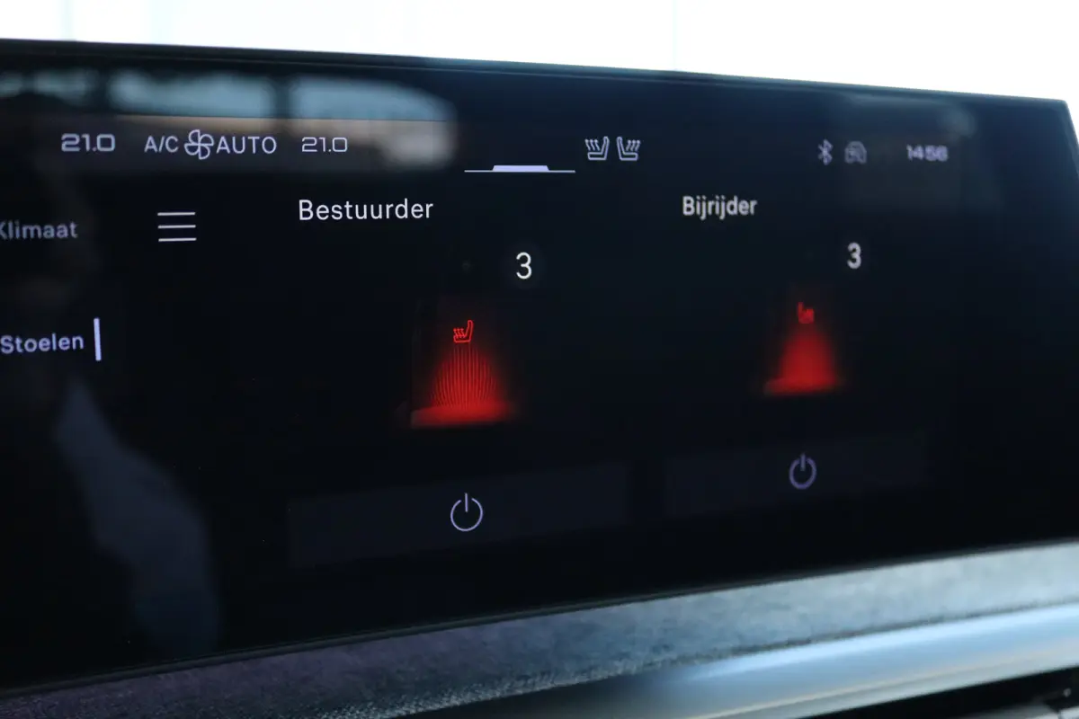 1.2 Hybrid 145 Allure DEMO DEAL | 8 Jaar Garantie | Cruise Crontrol | Stoelverwarming | Navi | Carplay | Camera | AGR | Climate | Keyless | LED