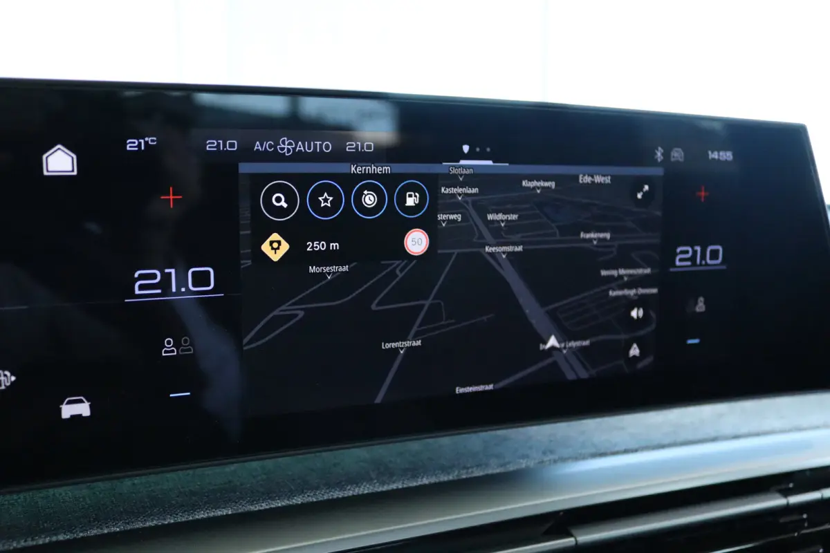 1.2 Hybrid 145 Allure DEMO DEAL | 8 Jaar Garantie | Cruise Crontrol | Stoelverwarming | Navi | Carplay | Camera | AGR | Climate | Keyless | LED
