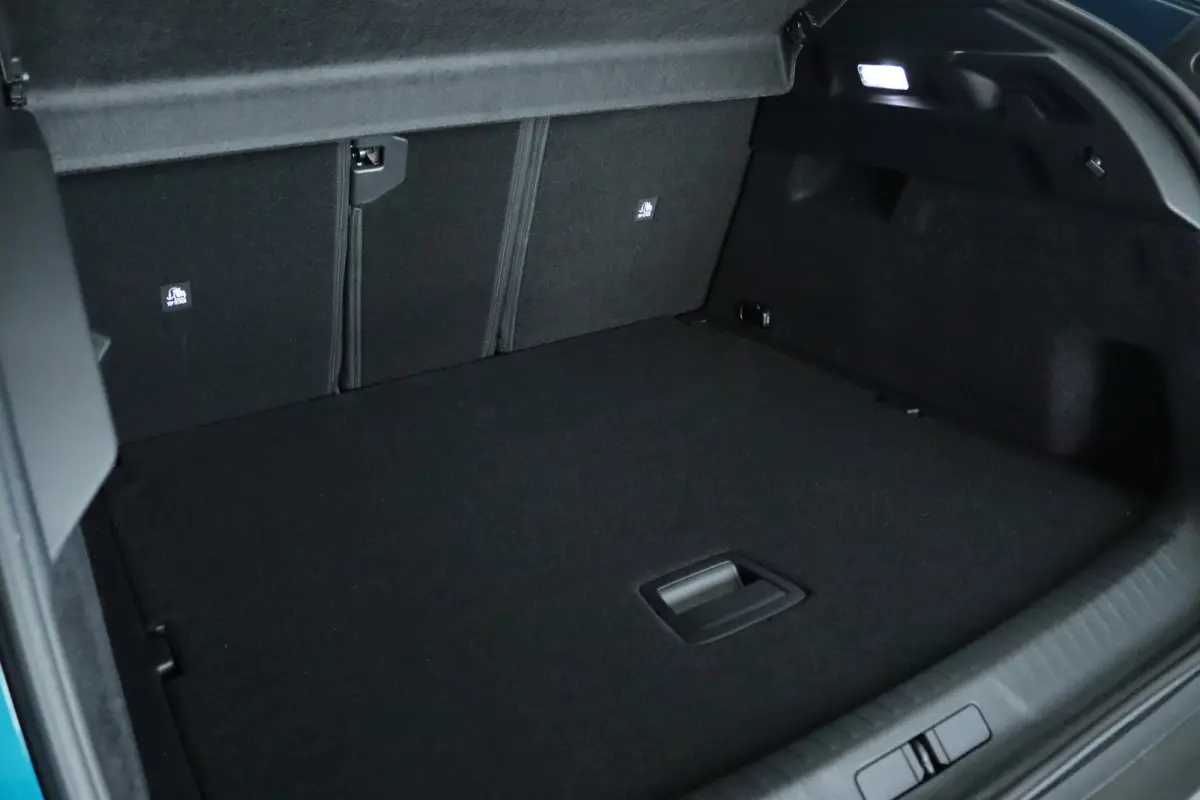 1.2 Hybrid 145 Allure DEMO DEAL | 8 Jaar Garantie | Cruise Crontrol | Stoelverwarming | Navi | Carplay | Camera | AGR | Climate | Keyless | LED