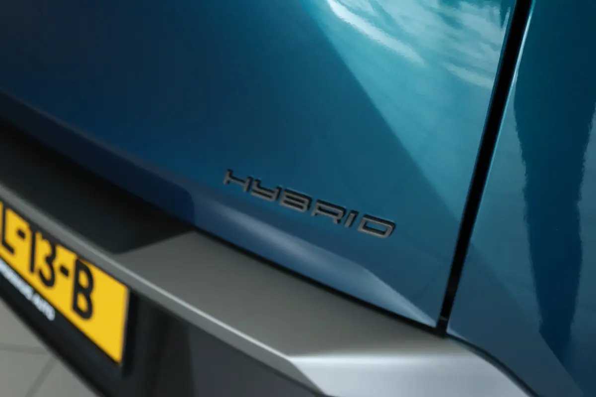 1.2 Hybrid 145 Allure DEMO DEAL | 8 Jaar Garantie | Cruise Crontrol | Stoelverwarming | Navi | Carplay | Camera | AGR | Climate | Keyless | LED