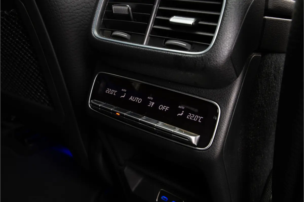 400 e 4MATIC AMG Line Premium Plus, Pano, Massage, Head-Up, Luchtvering Facelift