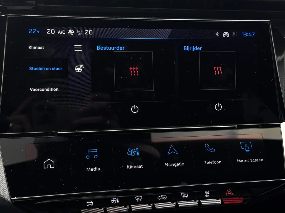 1.6 Plug-in Hybrid 180 GT | Alcantara + Memory | Winter Pack | Camera | Adaptive Cruise