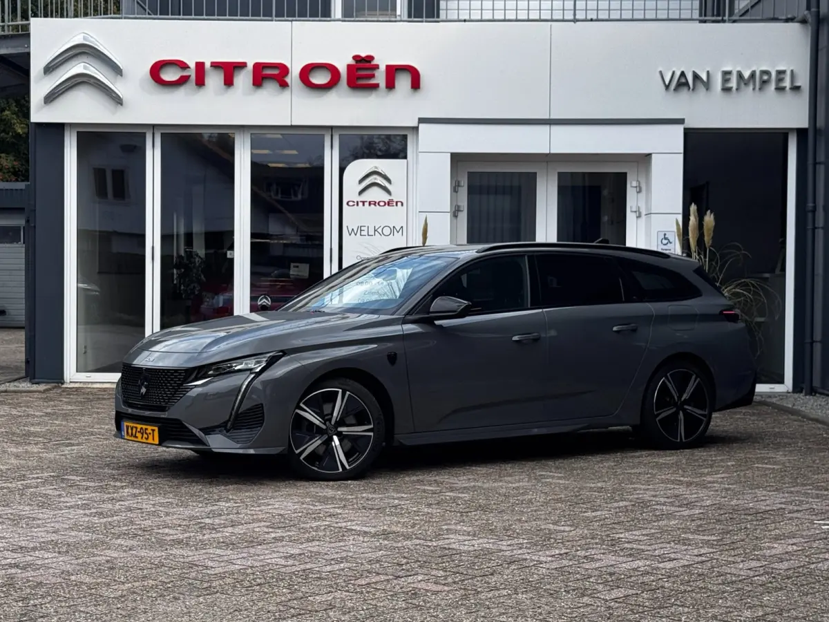 1.6 Plug-in Hybrid 180 GT | Alcantara + Memory | Winter Pack | Camera | Adaptive Cruise