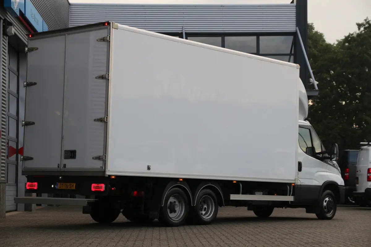 40C18 | Aut. | BE / Clixtar | N1 | 2850KG laadvermogen..