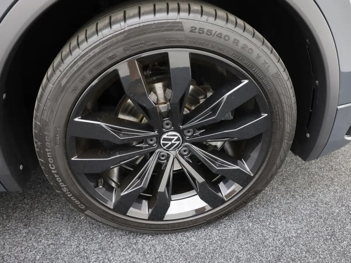 1.5 TSI R-Line Business+ | Trekhaak wegkl. | 20" | Elk. A-klep | IQ Light | Camera | Prijs Rijklaar!!