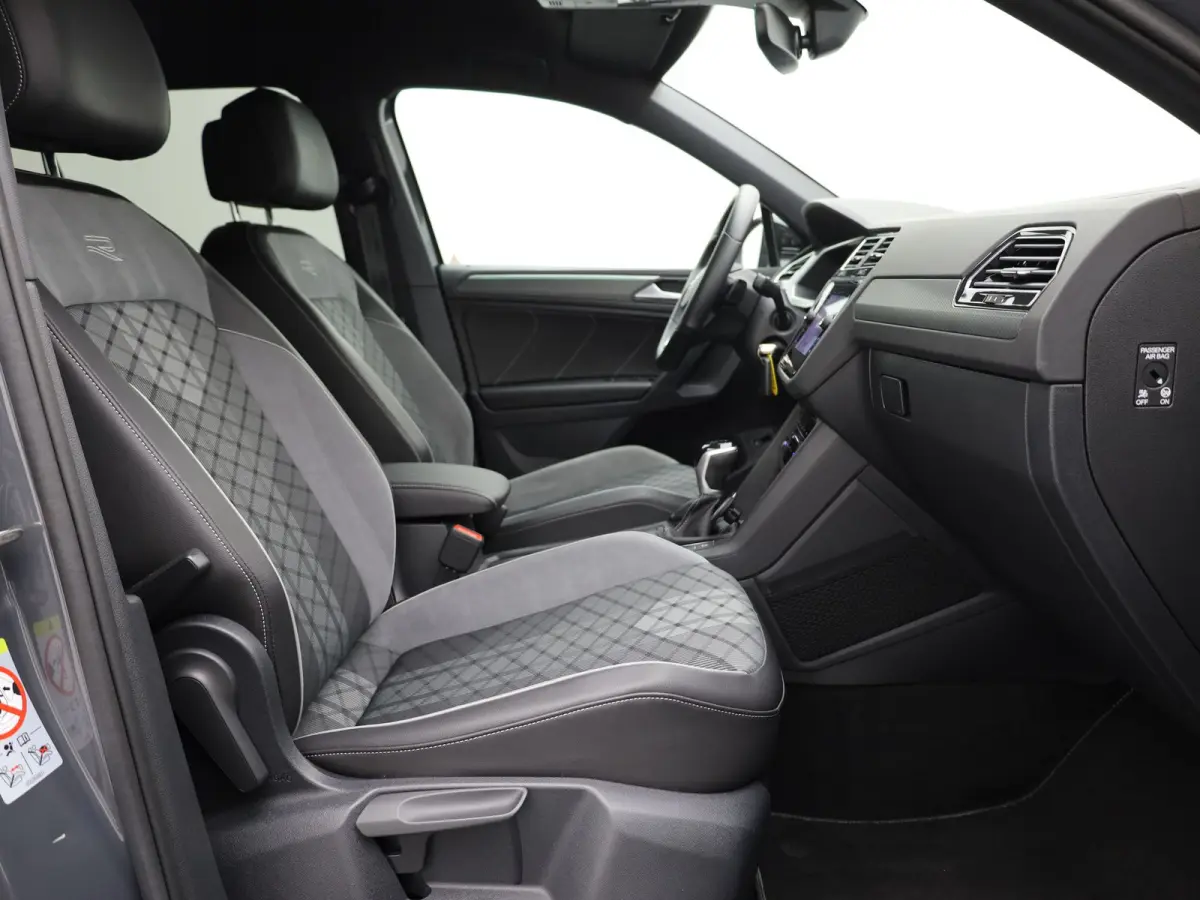 1.5 TSI R-Line Business+ | Trekhaak wegkl. | 20" | Elk. A-klep | IQ Light | Camera | Prijs Rijklaar!!