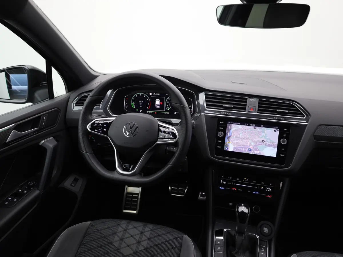 1.5 TSI R-Line Business+ | Trekhaak wegkl. | 20" | Elk. A-klep | IQ Light | Camera | Prijs Rijklaar!!