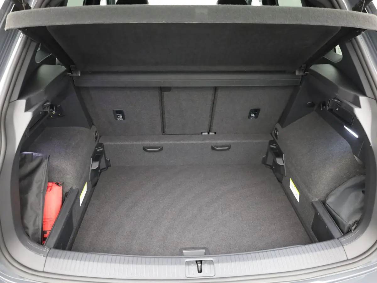 1.5 TSI R-Line Business+ | Trekhaak wegkl. | 20" | Elk. A-klep | IQ Light | Camera | Prijs Rijklaar!!