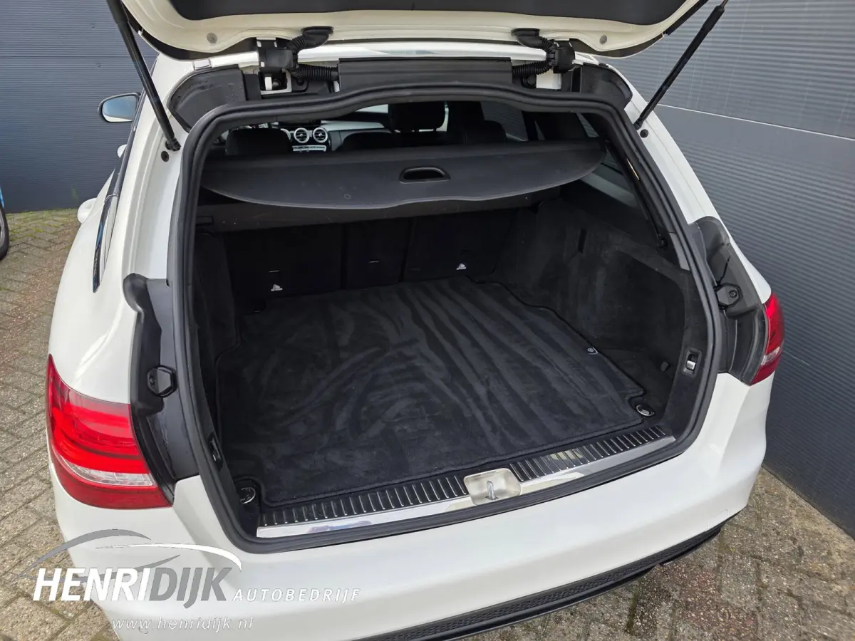 250 Premium Plus AMG Pano / 360 Camera / Trekhaak / Leder