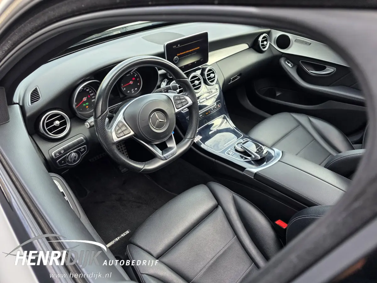 250 Premium Plus AMG Pano / 360 Camera / Trekhaak / Leder