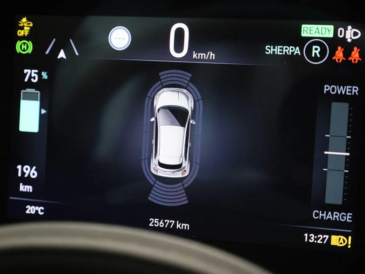 42 kWh La Prima | ACHTERUITRIJCAMERA | APPLE CARPLAY - ANDROID AUTO | LEDER | STOELVERWARMING | CLIMATE CONTROL | ADAPTIVE CRUISE CONTROL |