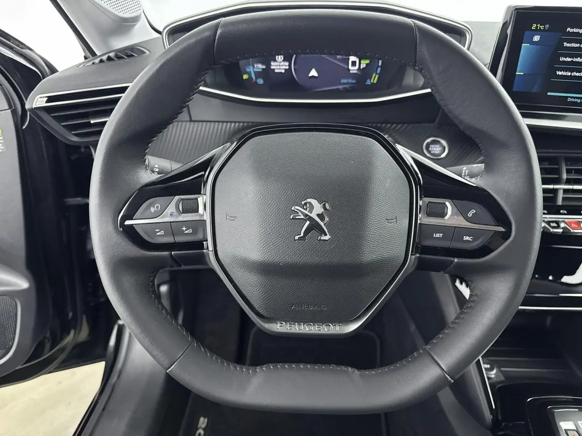 136 pk 50 kWH EV Allure Pack | ACCU 93% | Navigatie | Camera | Carplay | Achter Ramen Getint |