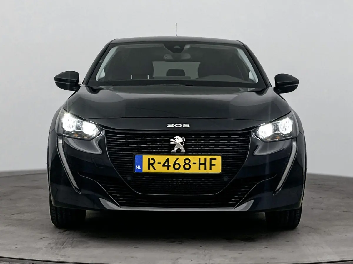136 pk 50 kWH EV Allure Pack | ACCU 93% | Navigatie | Camera | Carplay | Achter Ramen Getint |