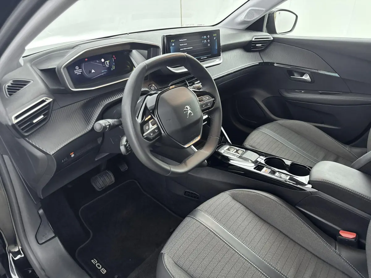 136 pk 50 kWH EV Allure Pack | ACCU 93% | Navigatie | Camera | Carplay | Achter Ramen Getint |