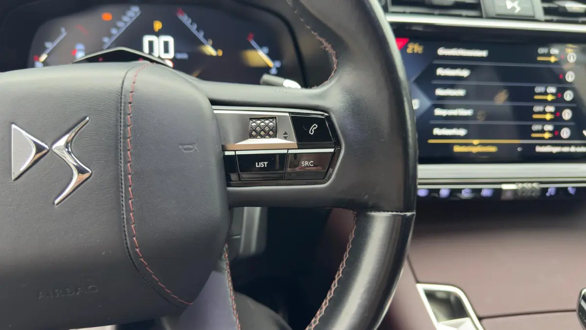 1.6 La Premiere | Focal premium audio | Trekhaak | 225 pk | Pannorama dak | Apple Carplay/ Android Auto |
