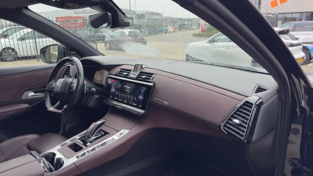 1.6 La Premiere | Focal premium audio | Trekhaak | 225 pk | Pannorama dak | Apple Carplay/ Android Auto |