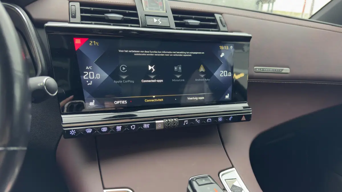 1.6 La Premiere | Focal premium audio | Trekhaak | 225 pk | Pannorama dak | Apple Carplay/ Android Auto |