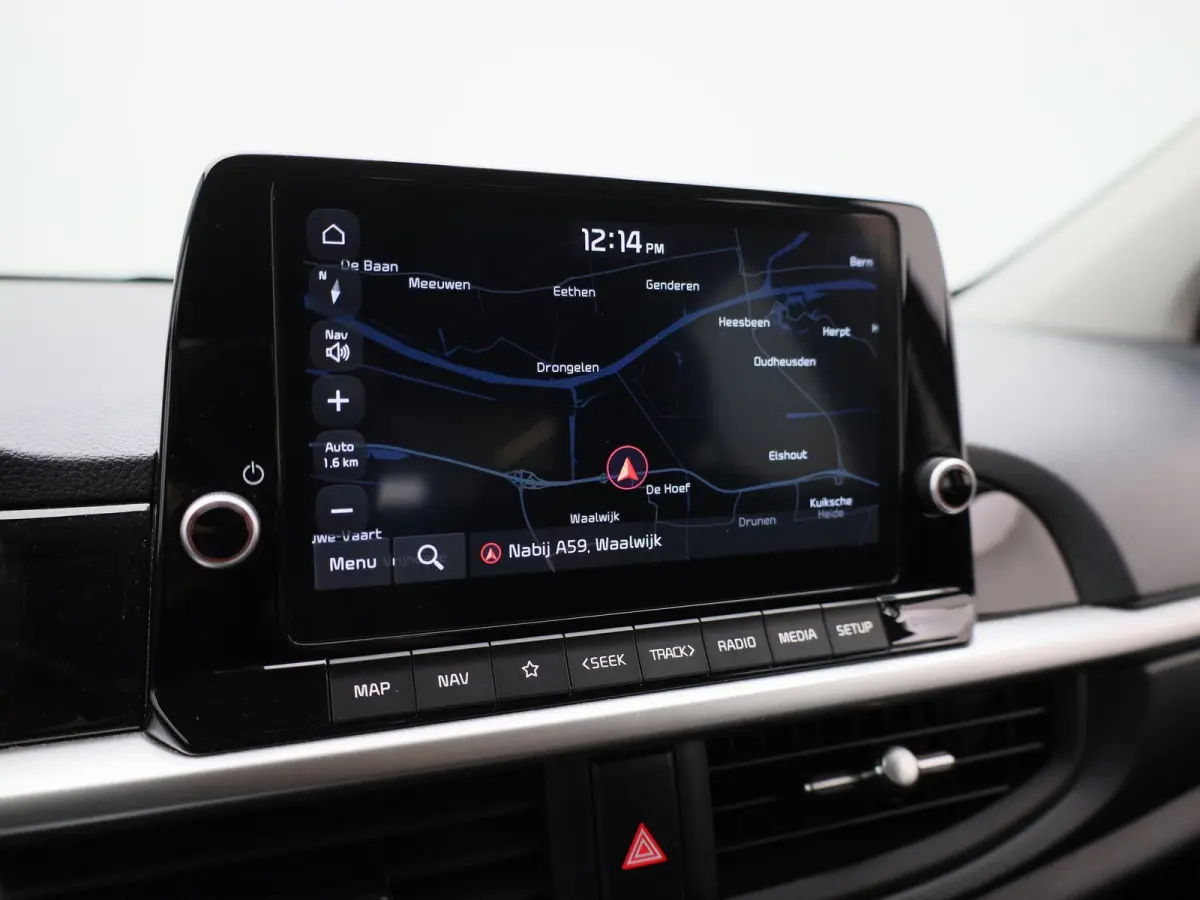1.0 DPi DynamicPlusLine | ACHTERUITRIJCAMERA | APPLE CARPLAY - ANDROID AUTO | AIRCO | MULTIFUNCTIONEEL STUURWIEL |