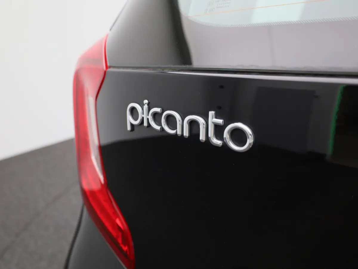 1.0 DPi DynamicPlusLine | ACHTERUITRIJCAMERA | APPLE CARPLAY - ANDROID AUTO | AIRCO | MULTIFUNCTIONEEL STUURWIEL |