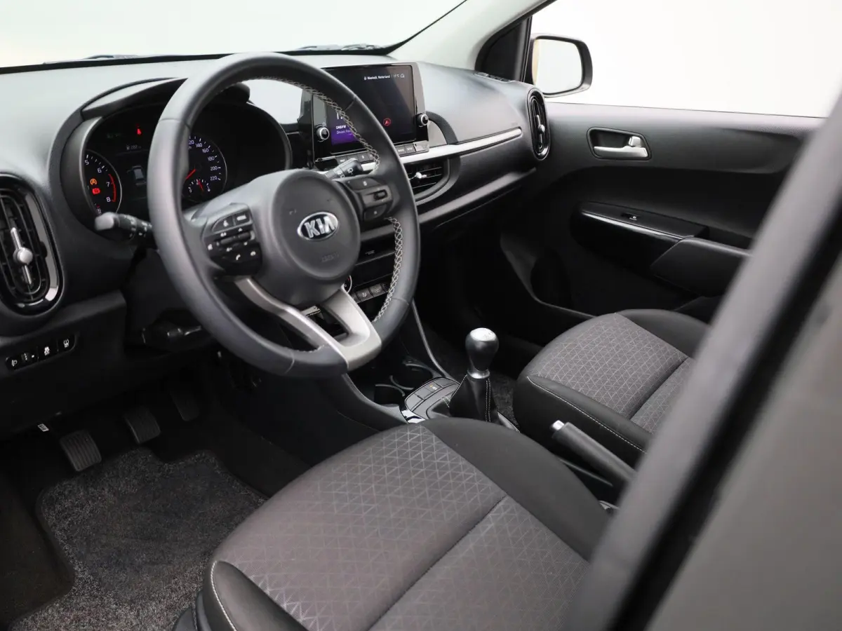 1.0 DPi DynamicPlusLine | ACHTERUITRIJCAMERA | APPLE CARPLAY - ANDROID AUTO | AIRCO | MULTIFUNCTIONEEL STUURWIEL |