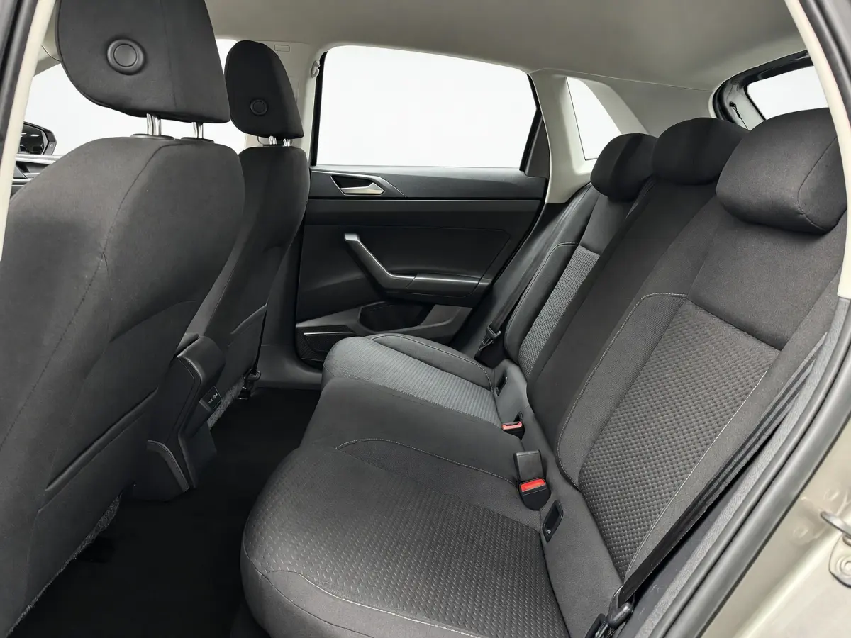 TSI 95PK COMFORTLINE BUSINESS CARPLAY/ACC/PDC/NAVIGATIE