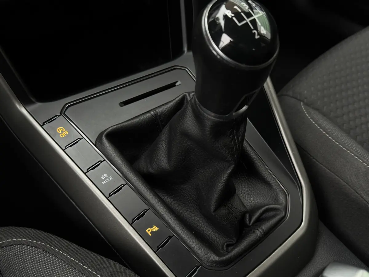 TSI 95PK COMFORTLINE BUSINESS CARPLAY/ACC/PDC/NAVIGATIE