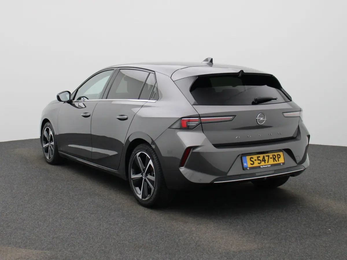 1.2 Business Elegance | WORDT VERWACHT | AUTOMAAT | ACHTERUITRIJCAMERA | APPLE CARPLAY - ANDROID AUTO | STOELVERWARMING | STUURWIELVERWARMING | CLIMATE CONTROL | ADAPTIVE CRUISE CONTROL |