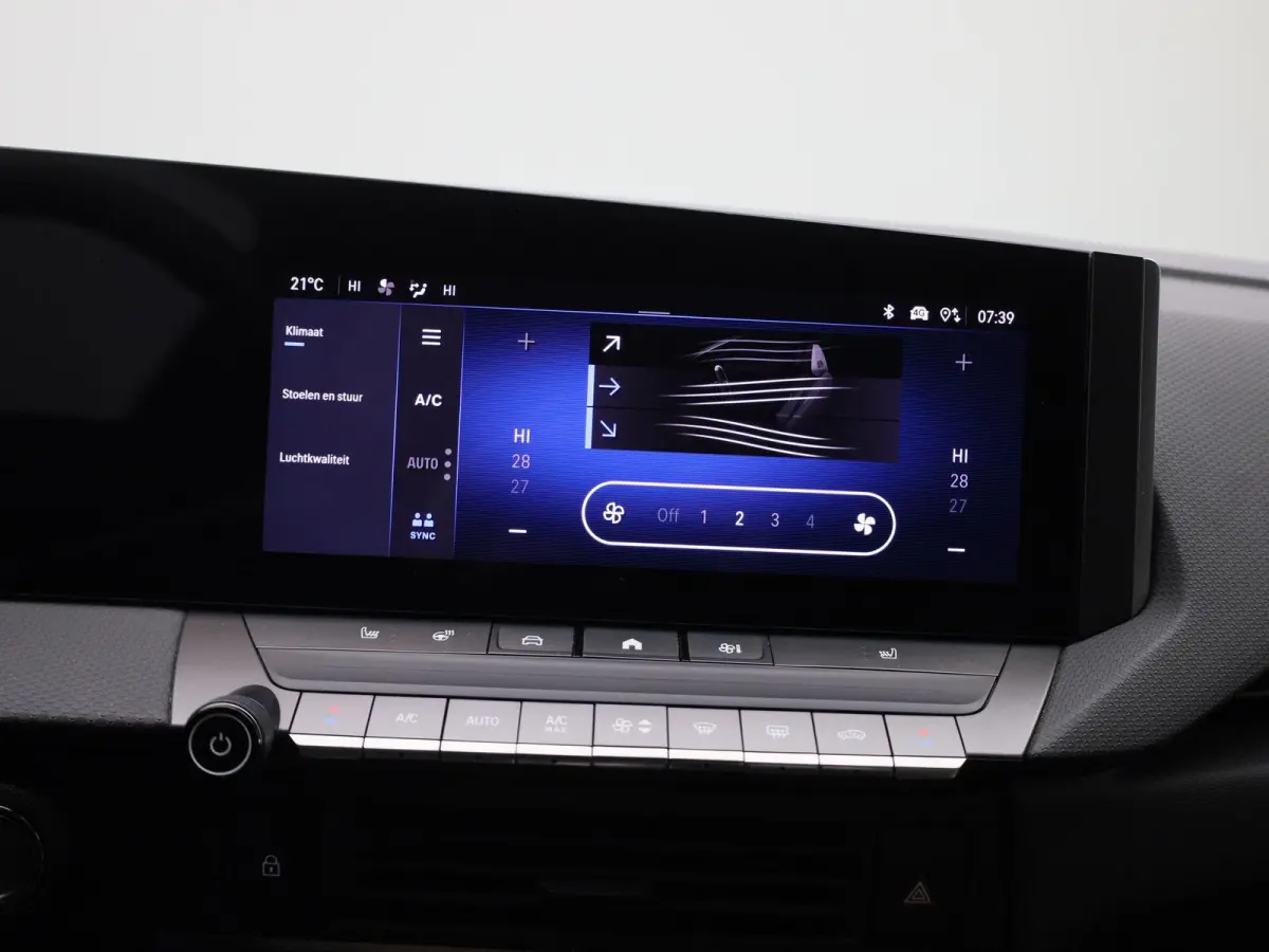1.2 Business Elegance | WORDT VERWACHT | AUTOMAAT | ACHTERUITRIJCAMERA | APPLE CARPLAY - ANDROID AUTO | STOELVERWARMING | STUURWIELVERWARMING | CLIMATE CONTROL | ADAPTIVE CRUISE CONTROL |