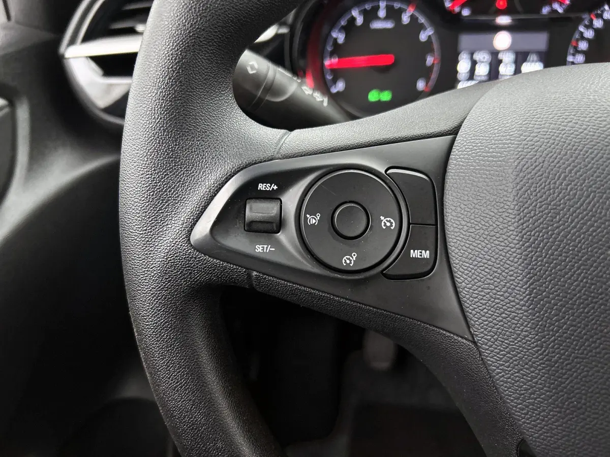 1.2 Edition | BLUETOOTH | AIRCO | LANE ASSIST | CRUISE CONTROL | MULTIFUNCTIONEEL STUURWIEL | 5-DEURS | RADIO |