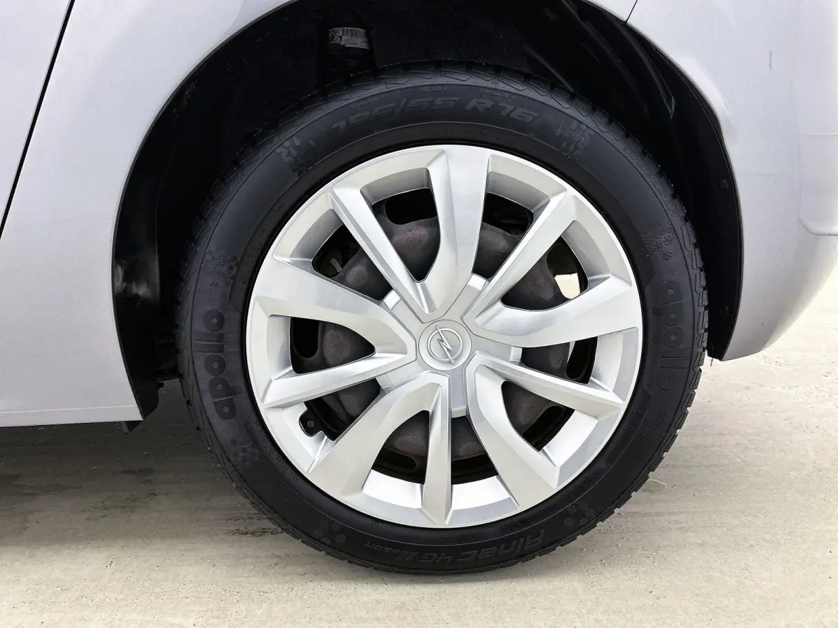 1.2 Edition | BLUETOOTH | AIRCO | LANE ASSIST | CRUISE CONTROL | MULTIFUNCTIONEEL STUURWIEL | 5-DEURS | RADIO |