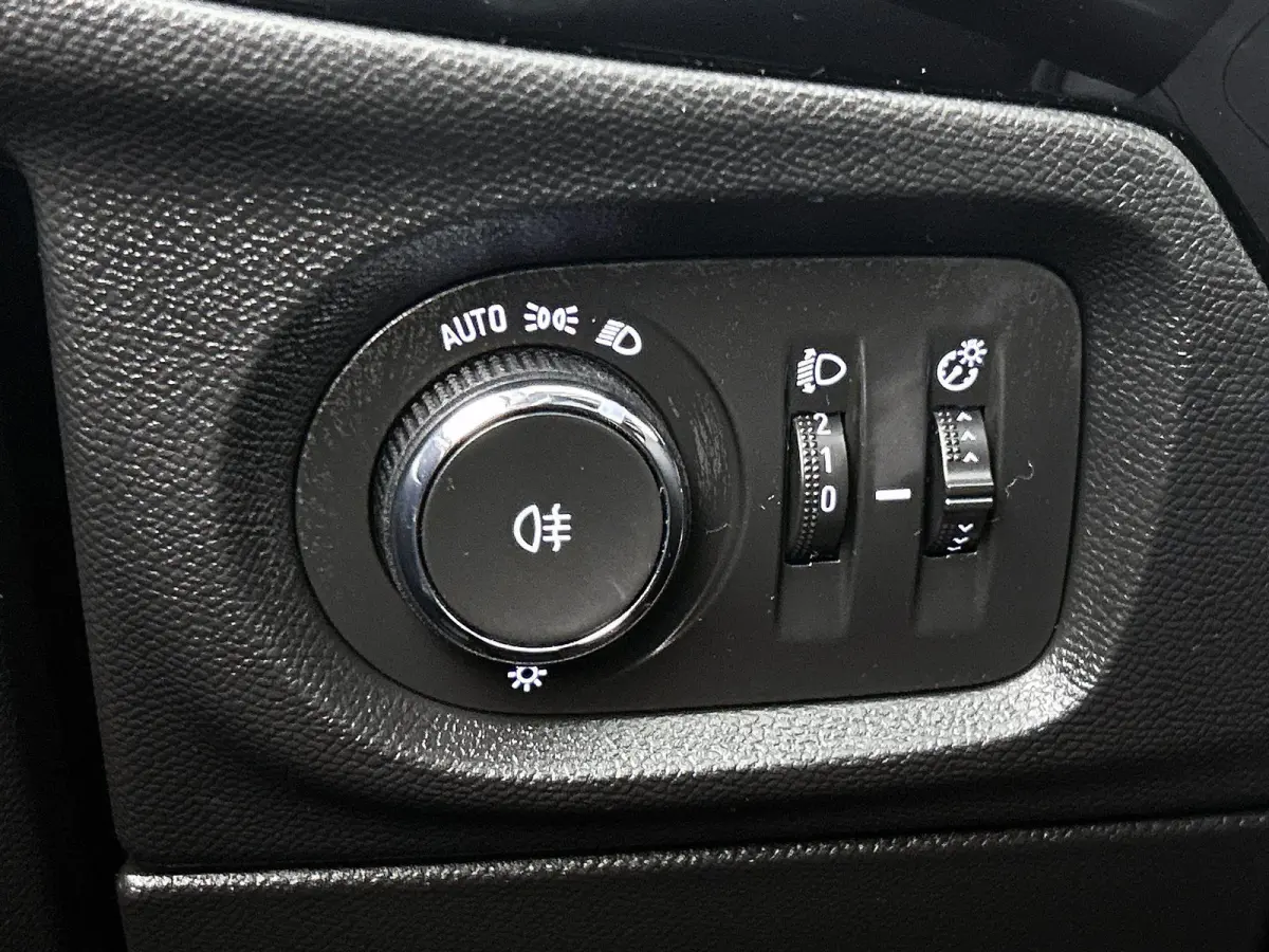 1.2 Edition | BLUETOOTH | AIRCO | LANE ASSIST | CRUISE CONTROL | MULTIFUNCTIONEEL STUURWIEL | 5-DEURS | RADIO |