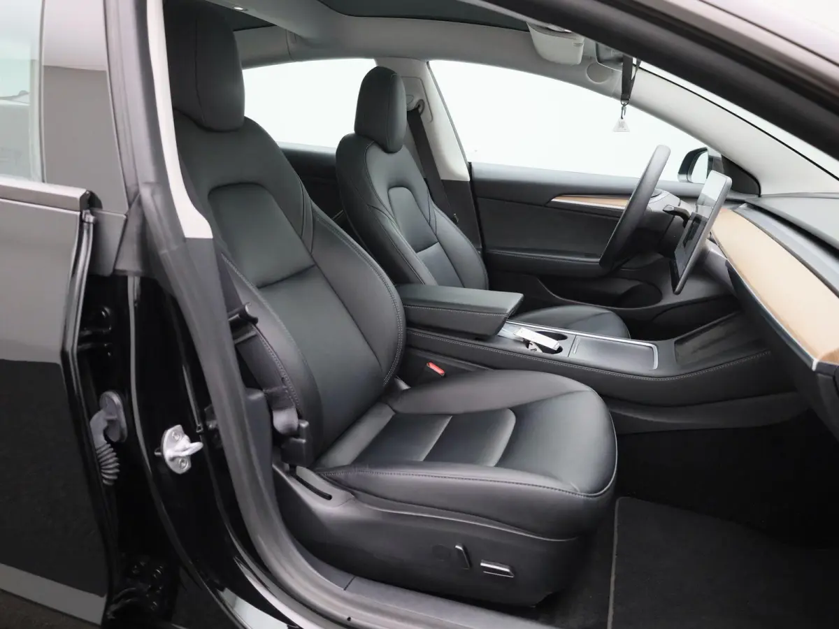 Long Range AWD 75 kWh | WORDT VERWACHT | PANORAMADAK | ACHTERUITRIJCAMERA | ELEKTRISCH VERSTELBARE VOORSTOELEN | LED VERLICHTING | ELEKTRISCHE ACHTERKLEP | NAVIGATIE |