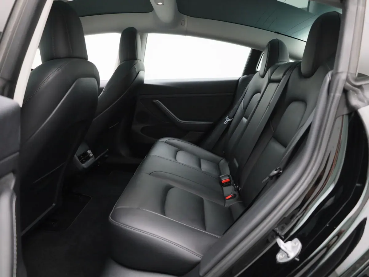 Long Range AWD 75 kWh | WORDT VERWACHT | PANORAMADAK | ACHTERUITRIJCAMERA | ELEKTRISCH VERSTELBARE VOORSTOELEN | LED VERLICHTING | ELEKTRISCHE ACHTERKLEP | NAVIGATIE |