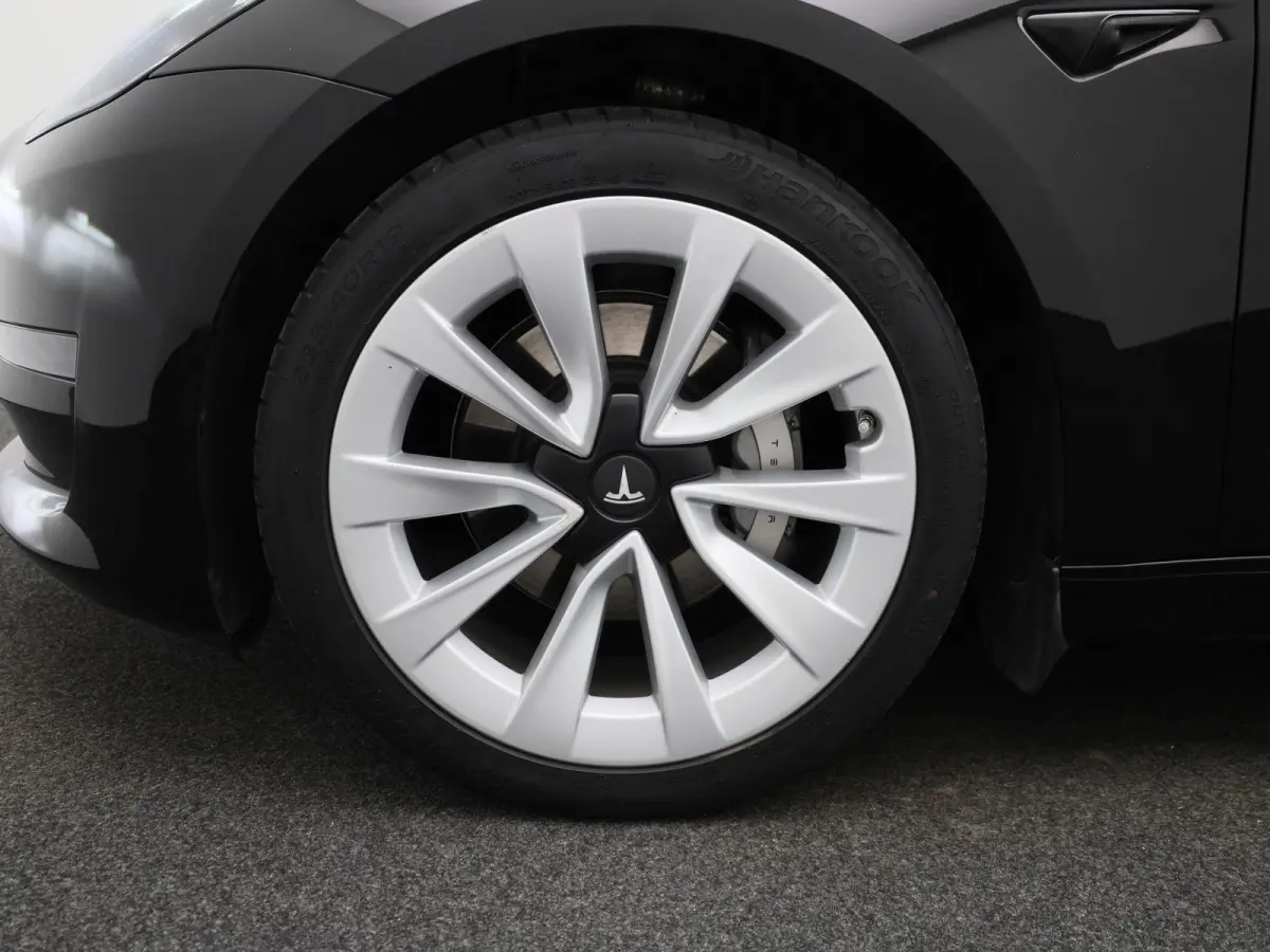 Long Range AWD 75 kWh | WORDT VERWACHT | PANORAMADAK | ACHTERUITRIJCAMERA | ELEKTRISCH VERSTELBARE VOORSTOELEN | LED VERLICHTING | ELEKTRISCHE ACHTERKLEP | NAVIGATIE |